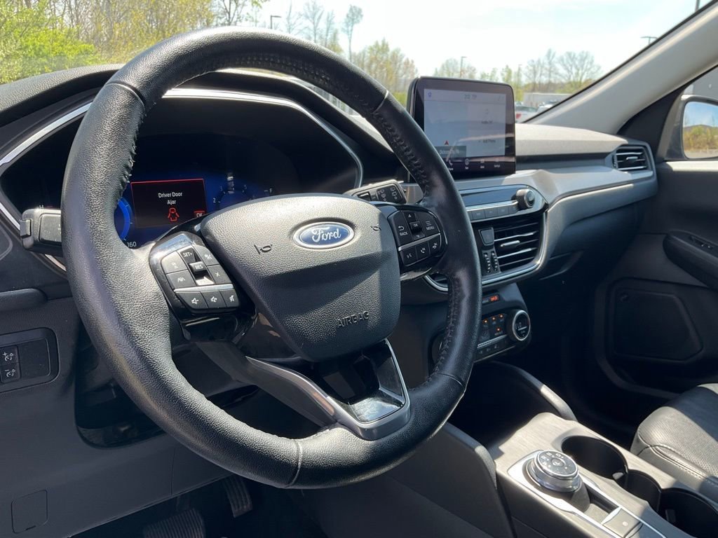 Certified 2021 Ford Escape Titanium w/ Class II Trailer Tow Package image 19