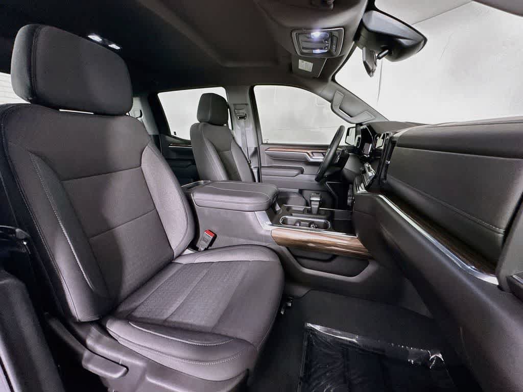 Used 2025 Chevrolet Silverado 1500 LT RWD image 15