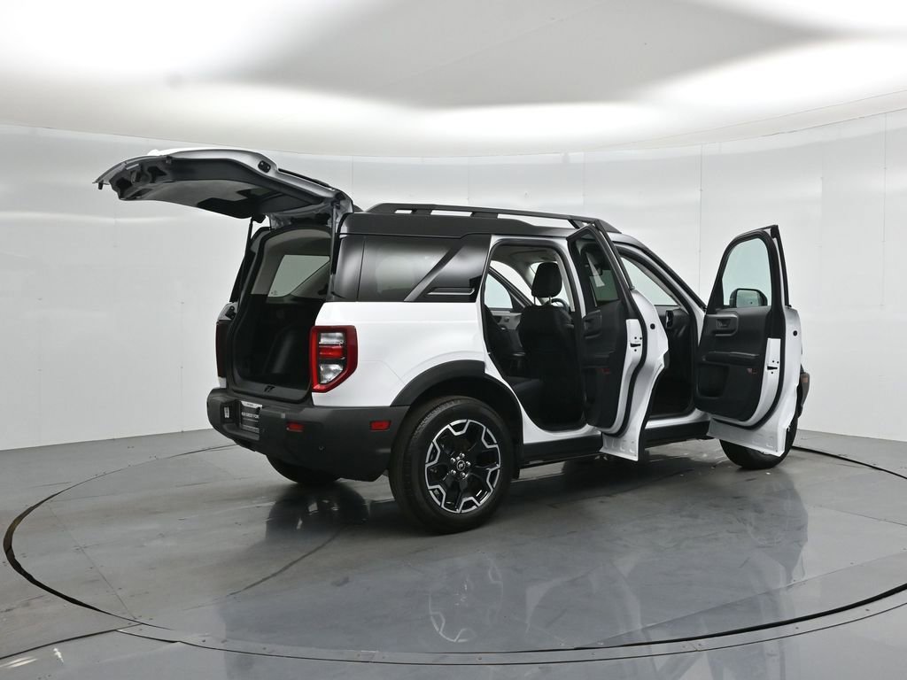 Certified 2025 Ford Bronco Sport Outer Banks w/ Outer Banks Tech Package+ AWD/4WD image 6