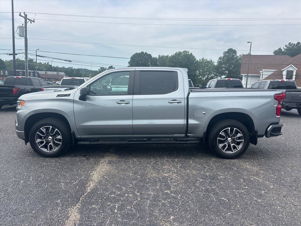 Used 2024 Chevrolet Silverado 1500 RST AWD/4WD image 4