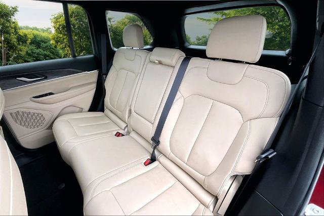 Used 2024 Jeep Grand Cherokee Limited AWD/4WD image 25