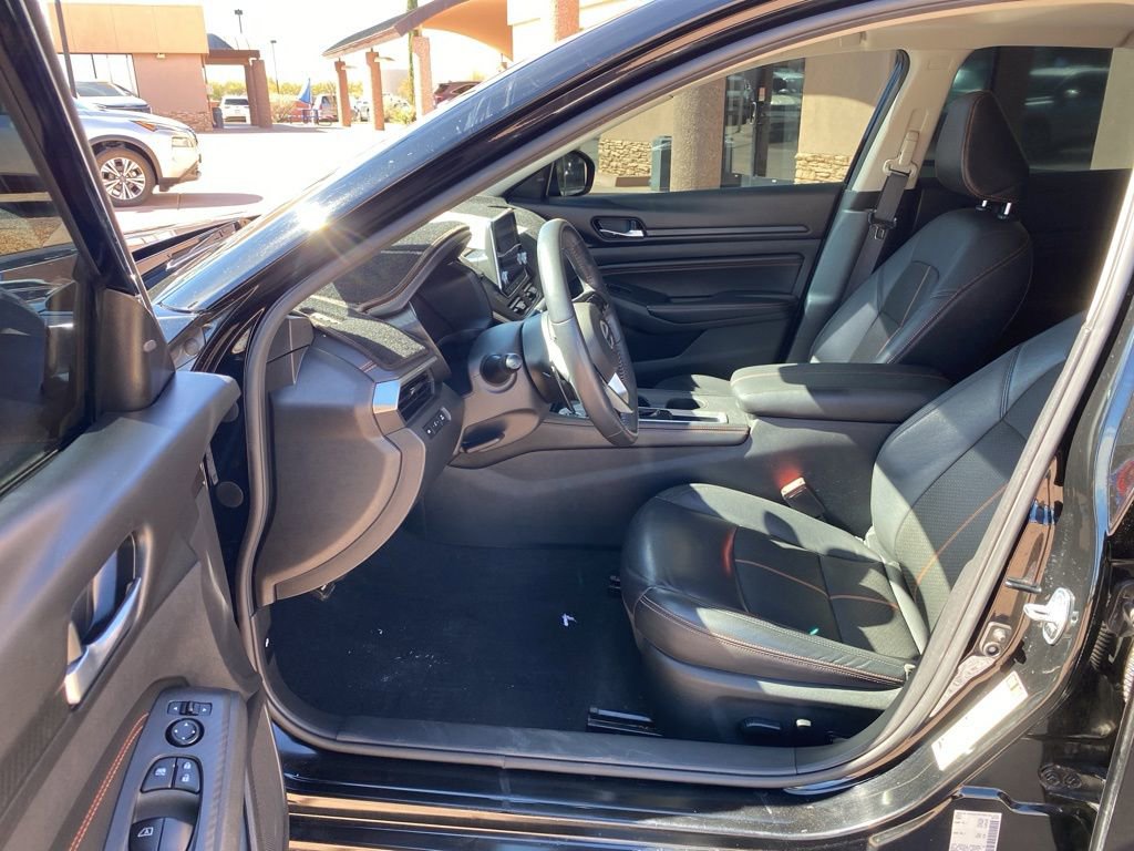 Used 2021 Nissan Altima 2.5 SR w/ SR Premium Package image 25