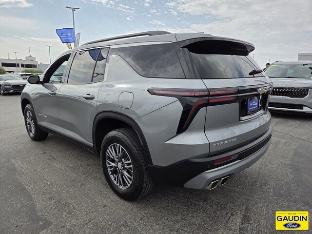 Used 2026 Chevrolet Traverse LT FWD image 5