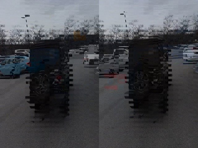 Used 2018 Jeep Wrangler Sport image 13