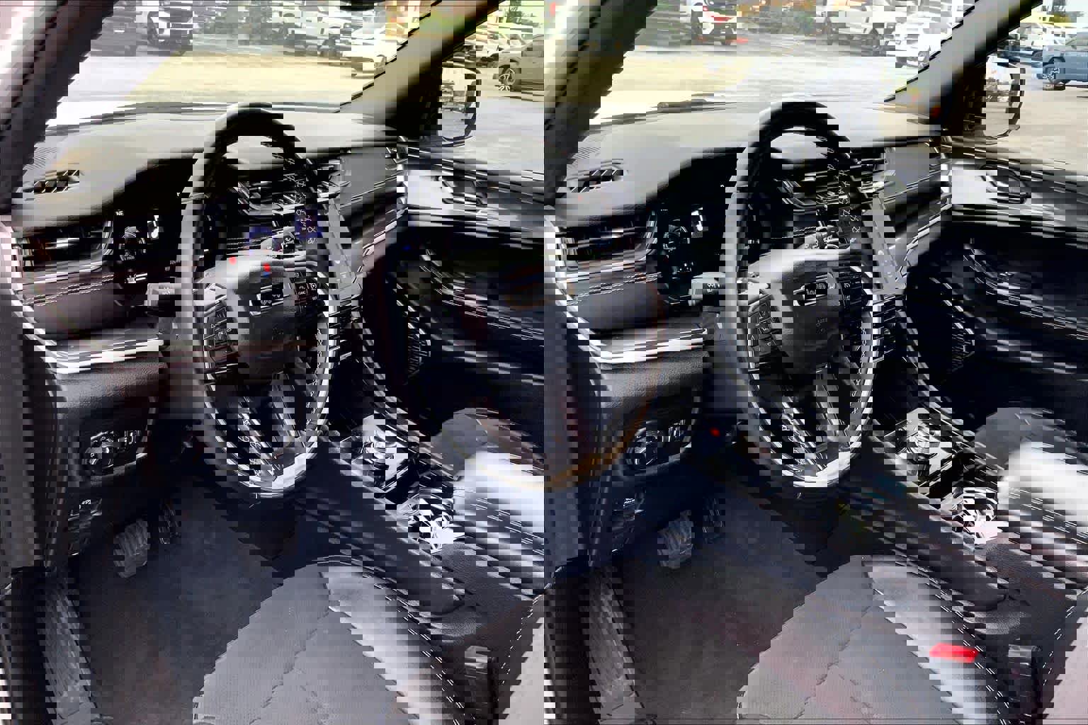 Used 2022 Jeep Grand Cherokee Altitude image 16