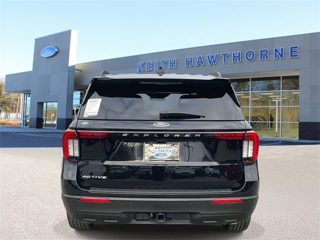 Certified 2025 Ford Explorer Active image 3