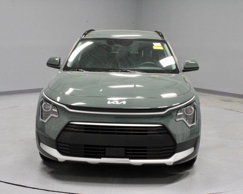 Used 2023 Kia Niro EX w/ EX Cold Weather Package FWD image 5