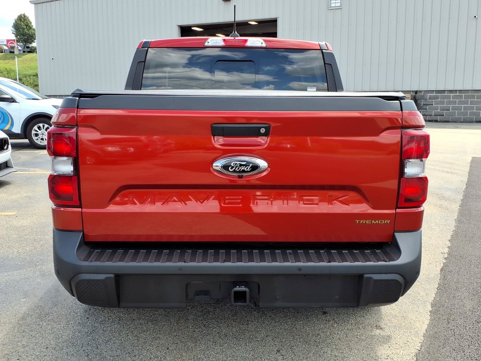 Certified 2024 Ford Maverick Tremor w/ Tremor Off-Road Package AWD/4WD image 4