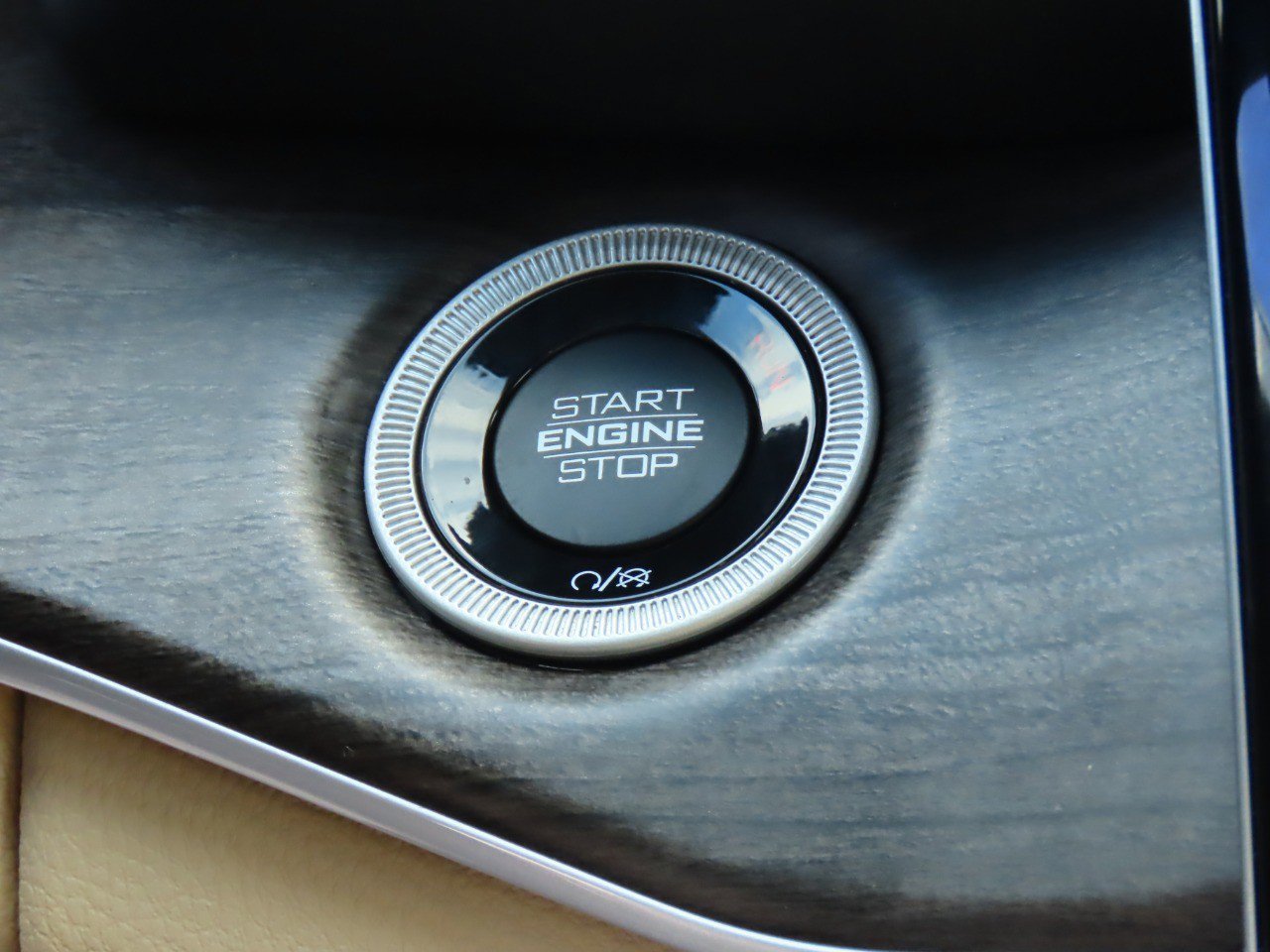 Used 2022 Jeep Grand Cherokee Limited 4xe w/ Luxury Tech Group II image 28