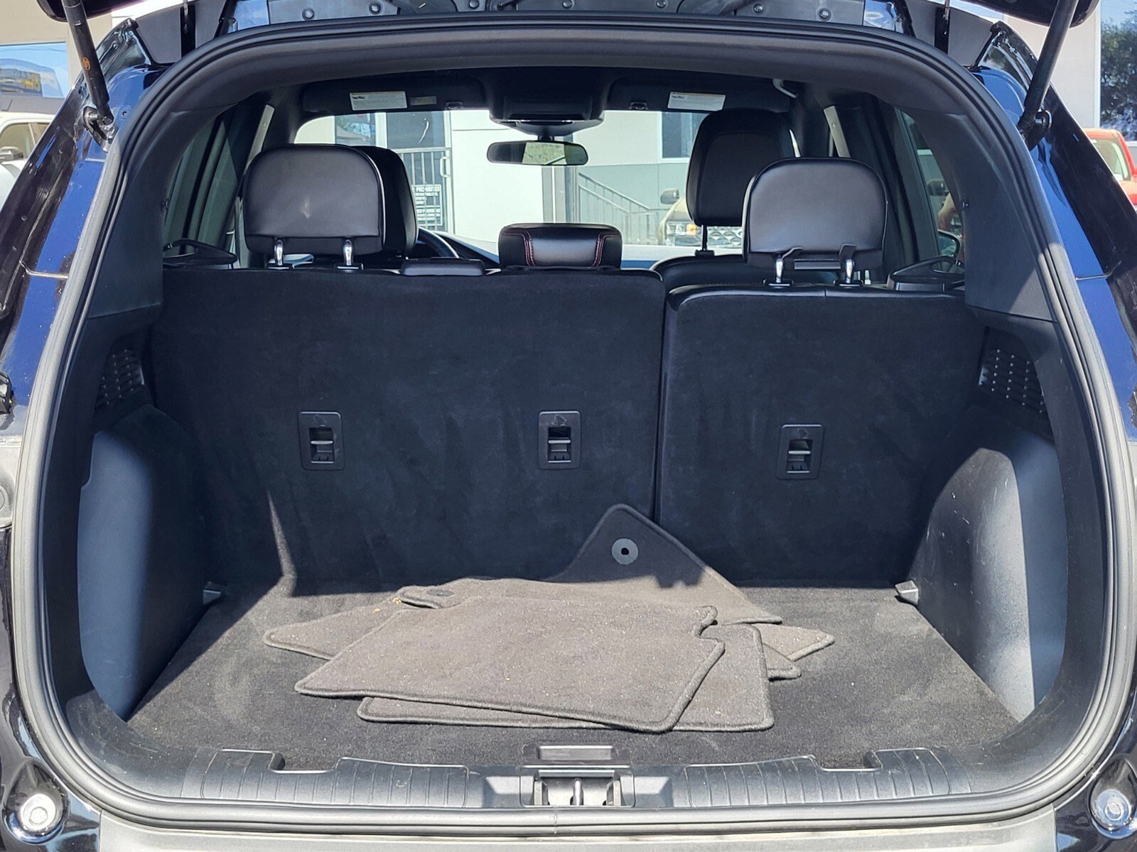 Certified 2025 Ford Escape ST-Line FWD image 32