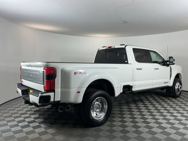 Certified 2025 Ford F450 Platinum w/ Platinum Plus Package AWD/4WD image 4