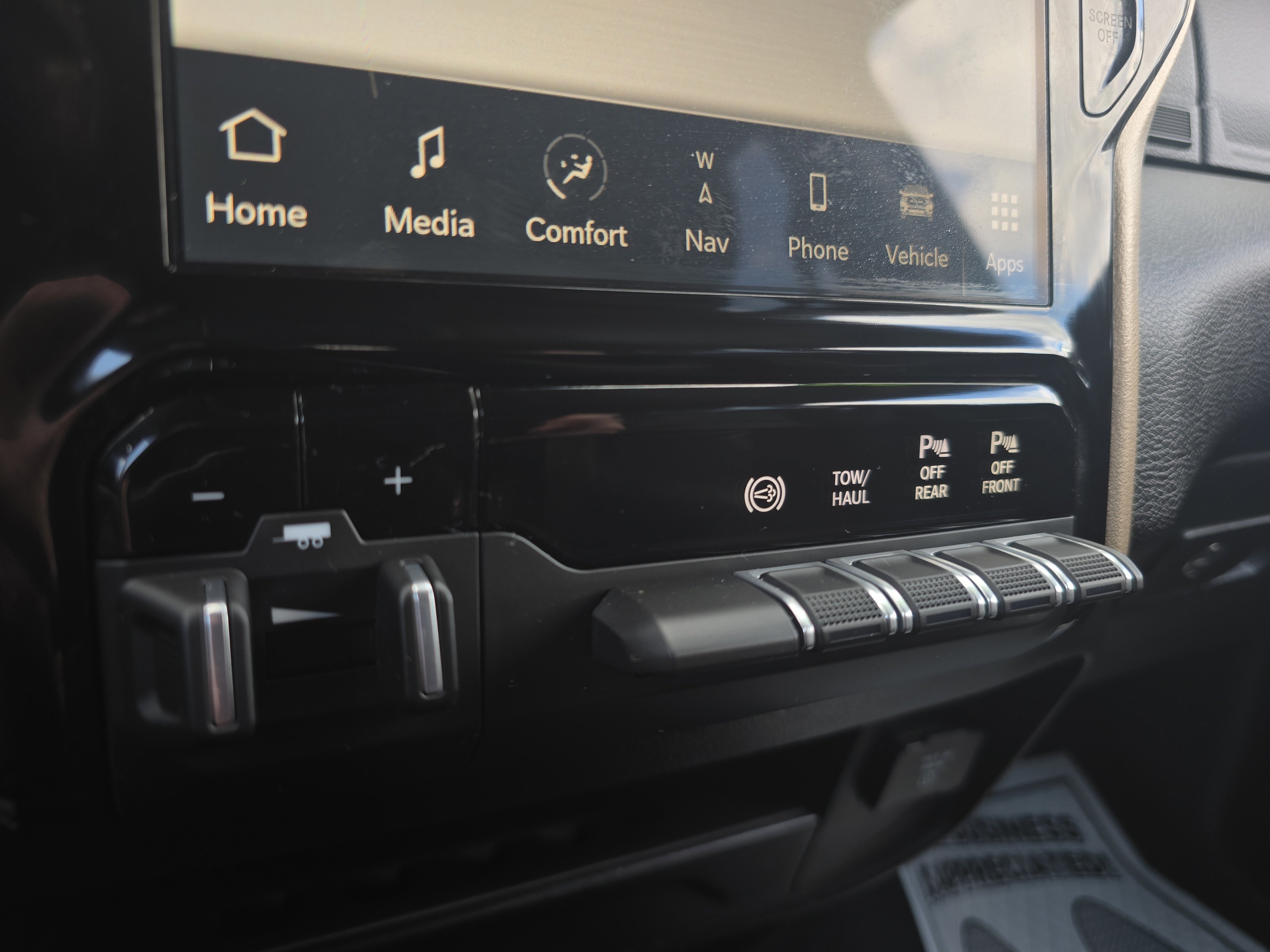 Used 2024 RAM 2500 Laramie image 33