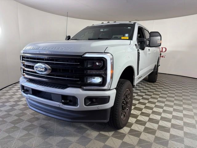 Certified 2025 Ford F350 Platinum w/ FX4 Off-Road Package AWD/4WD image 4
