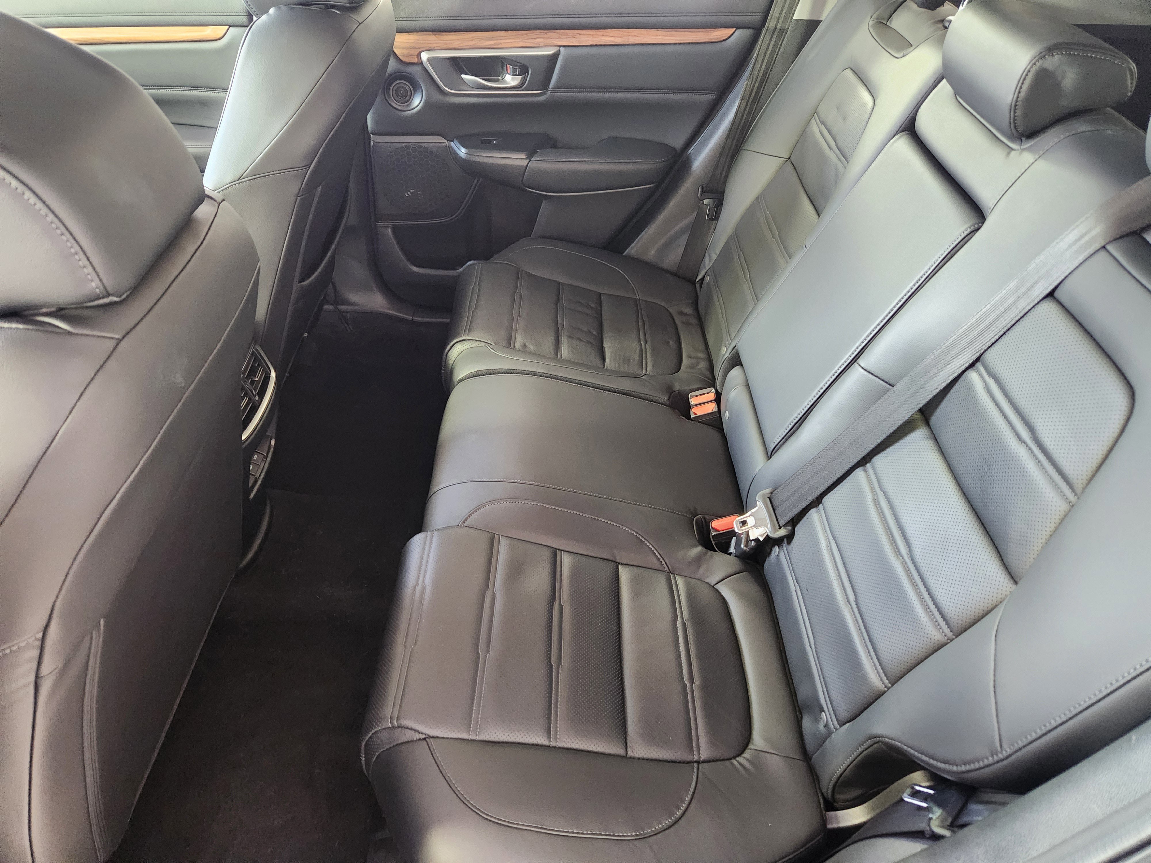 Used 2020 Honda CR-V Touring image 14