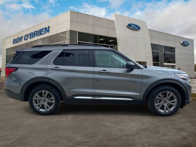 Certified 2025 Ford Explorer Active w/ Active Comfort Package AWD/4WD image 6