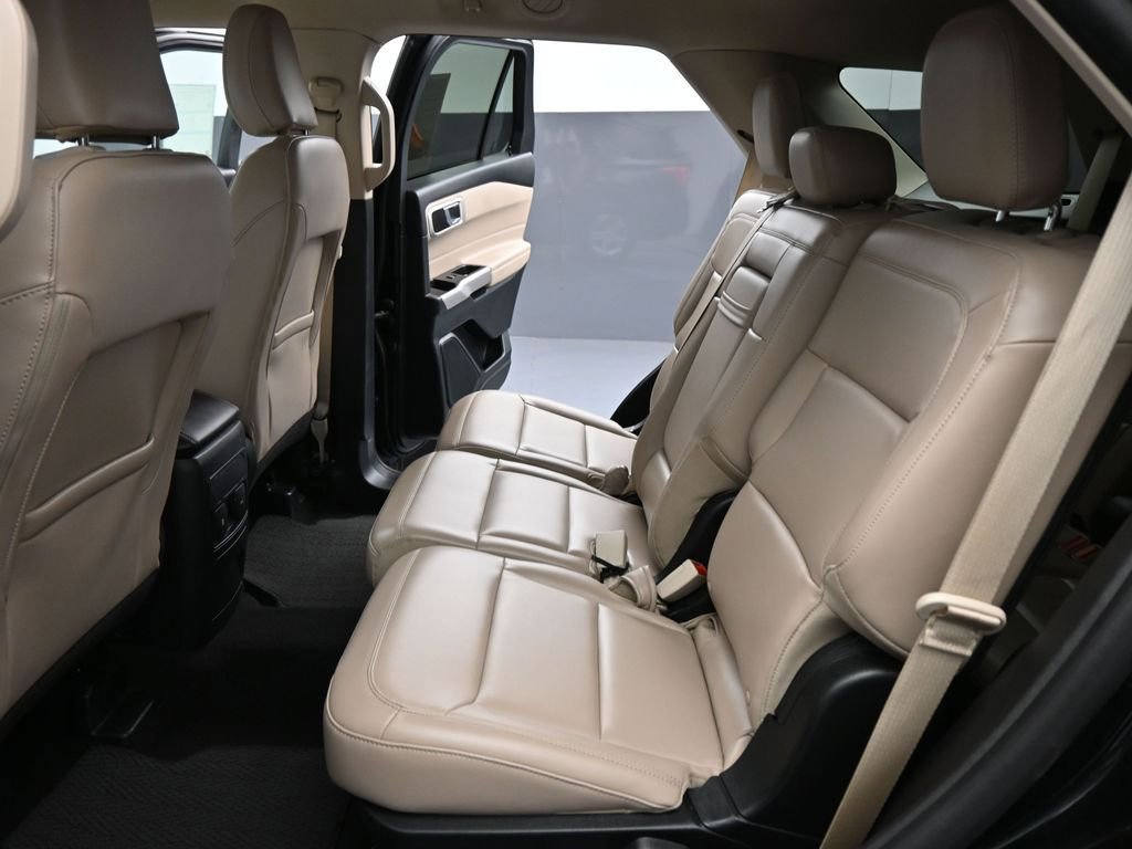 Certified 2024 Ford Explorer XLT w/ Equipment Group 202A image 44