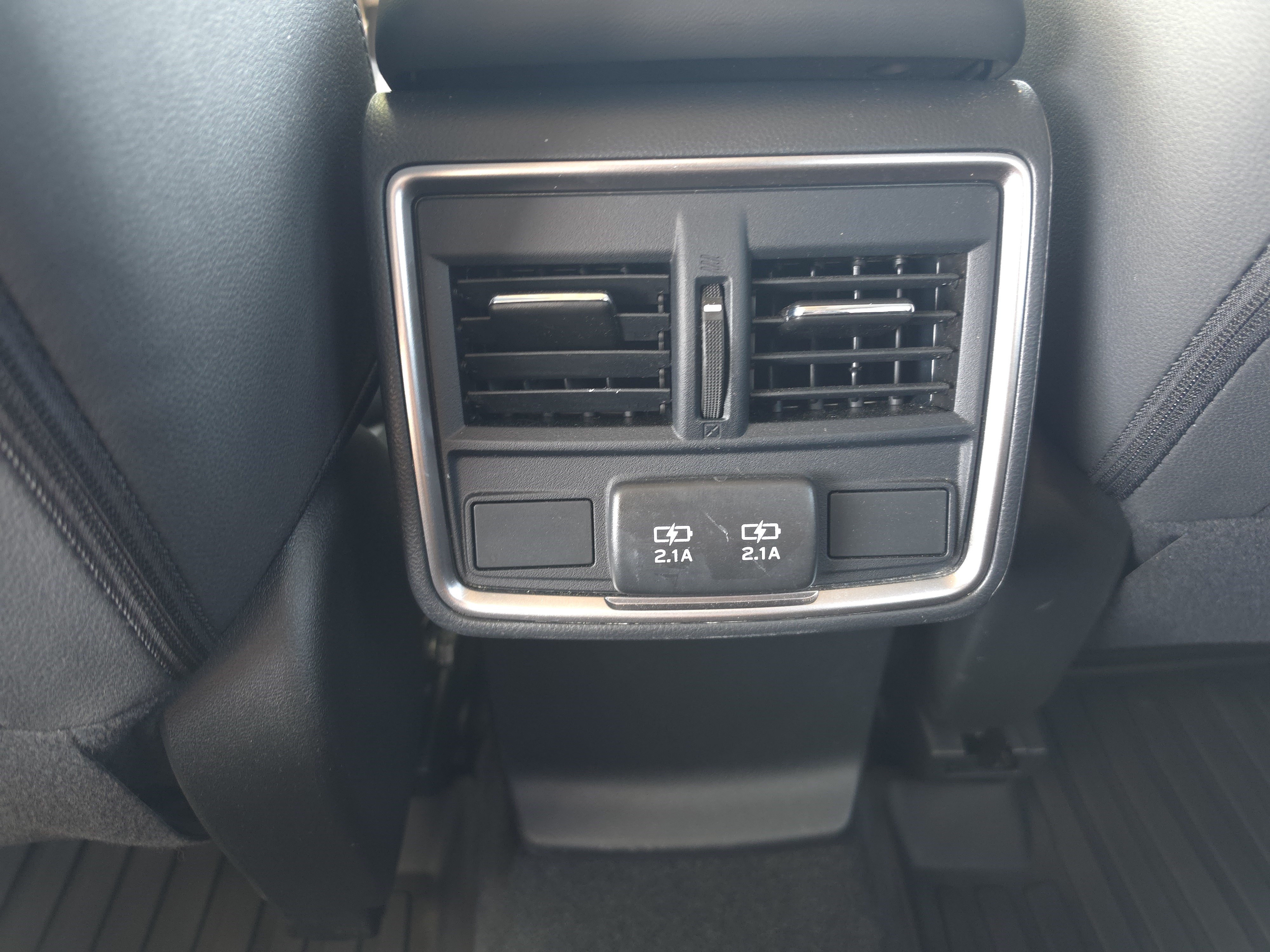 Used 2024 Subaru Forester Premium AWD/4WD image 25