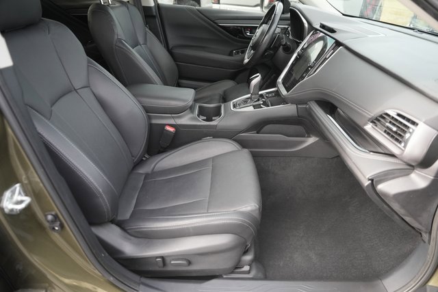 Used 2021 Subaru Outback Limited image 19