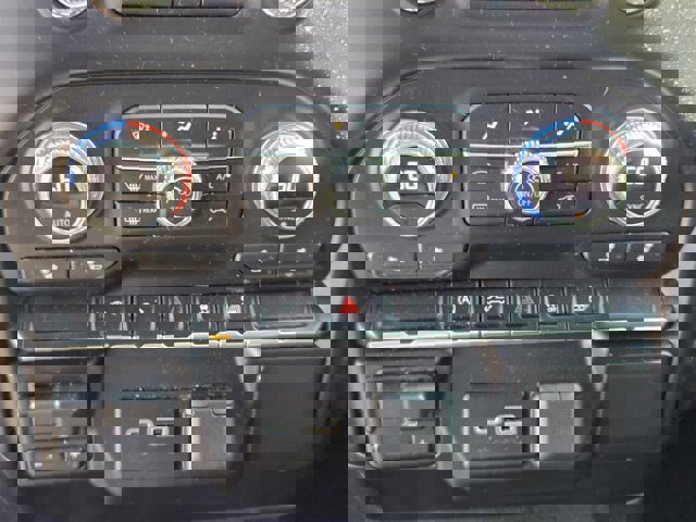 Used 2021 GMC Sierra 1500 Elevation image 16