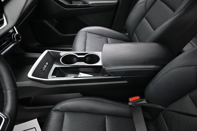 Used 2025 Chevrolet Equinox LT w/ Convenience Package II FWD image 28