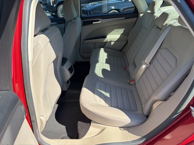Certified 2020 Ford Fusion SE image 18