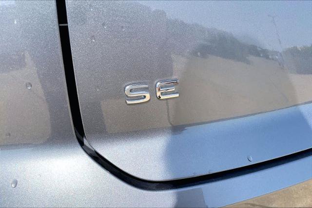 Used 2025 Volkswagen Atlas Cross Sport SE FWD image 10