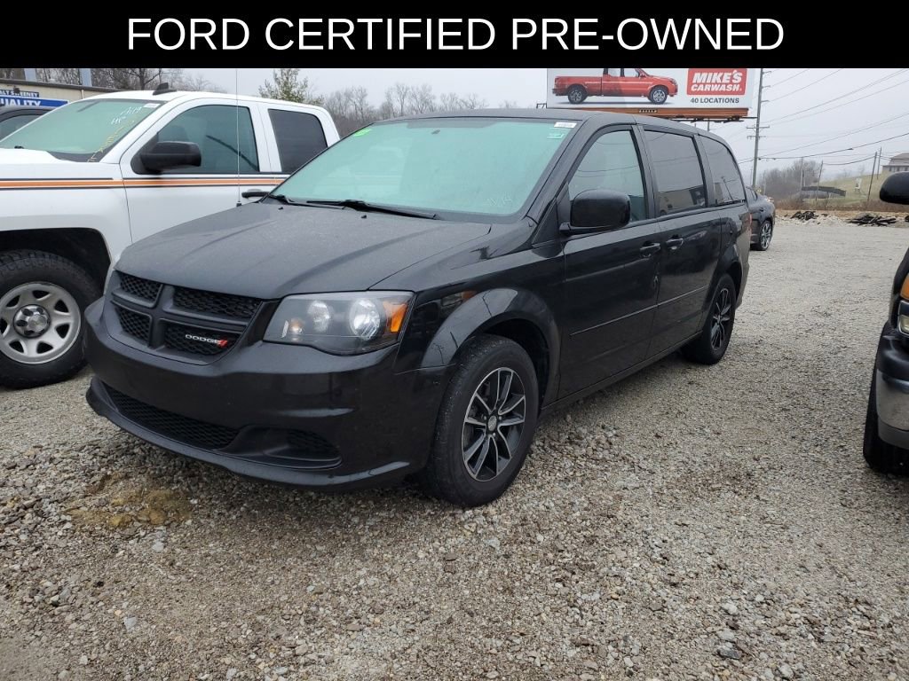 Used 2017 Dodge Grand Caravan SE image 2