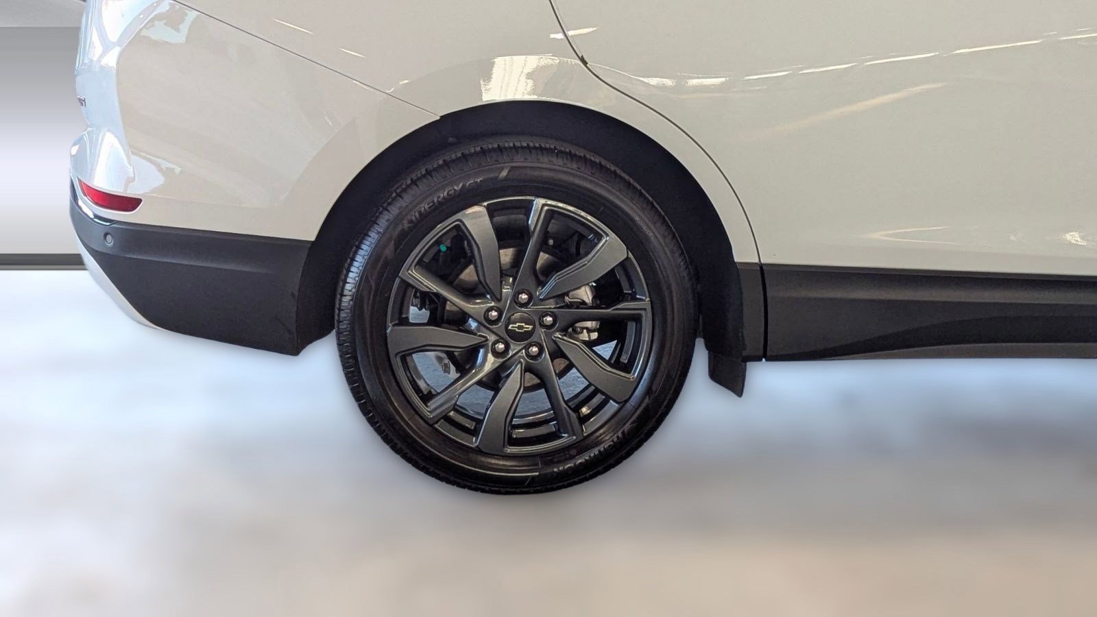 Used 2023 Chevrolet Equinox RS w/ RS Leather Package image 12