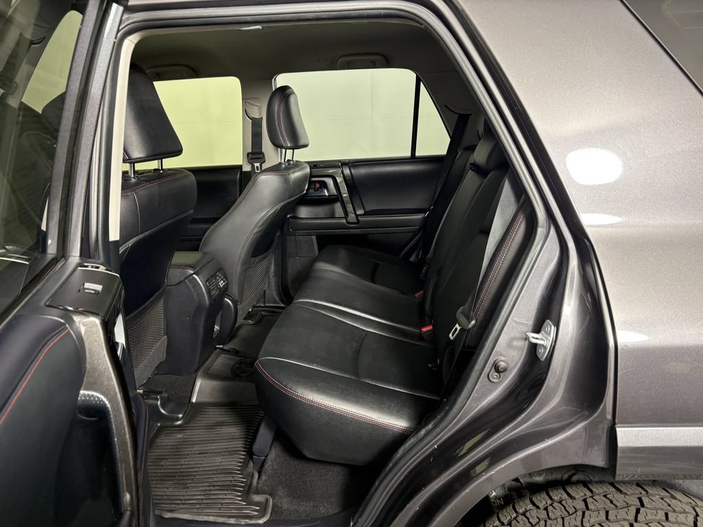 Used 2021 Toyota 4Runner Venture AWD/4WD image 29