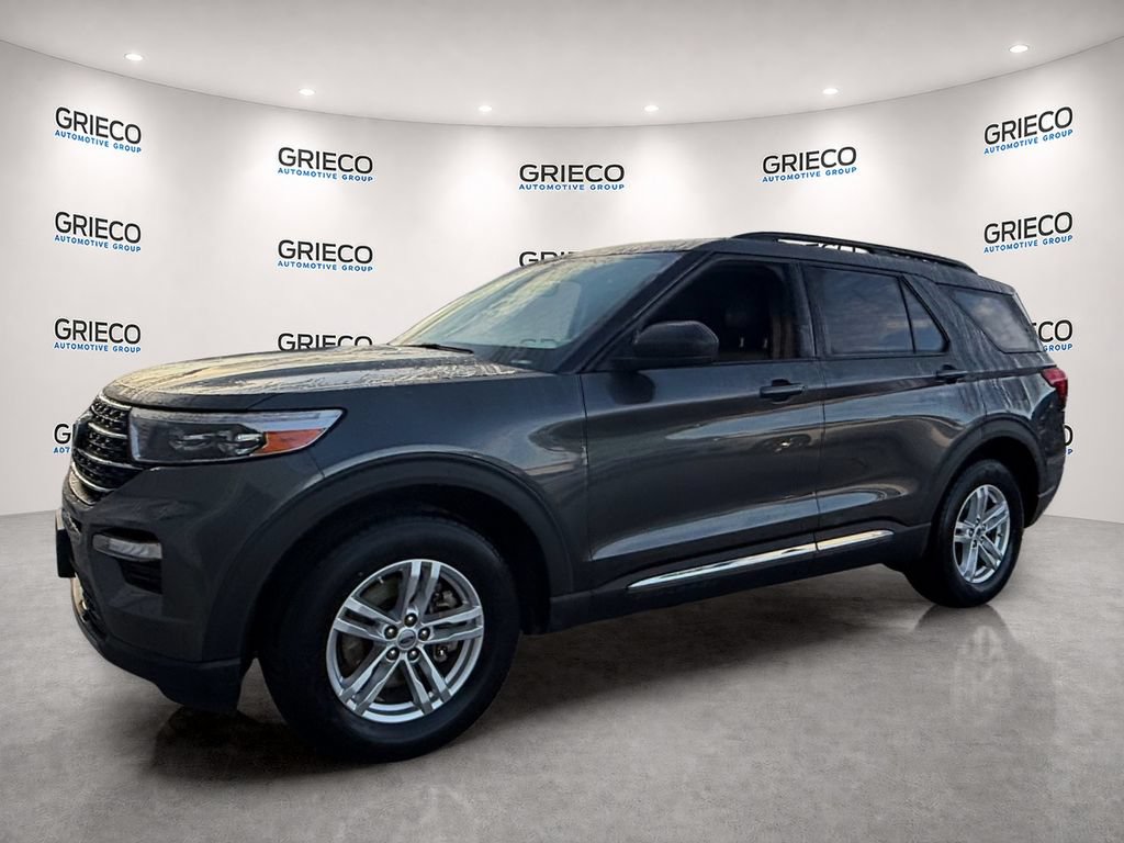 Certified 2020 Ford Explorer XLT w/ Equipment Group 202A AWD/4WD image 3