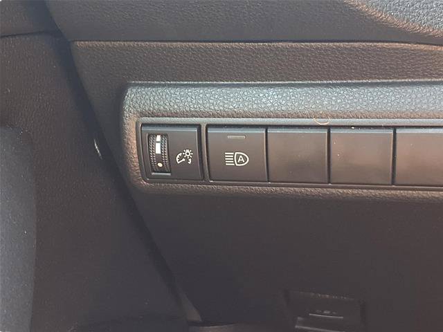 Used 2025 Toyota Corolla LE FWD image 12