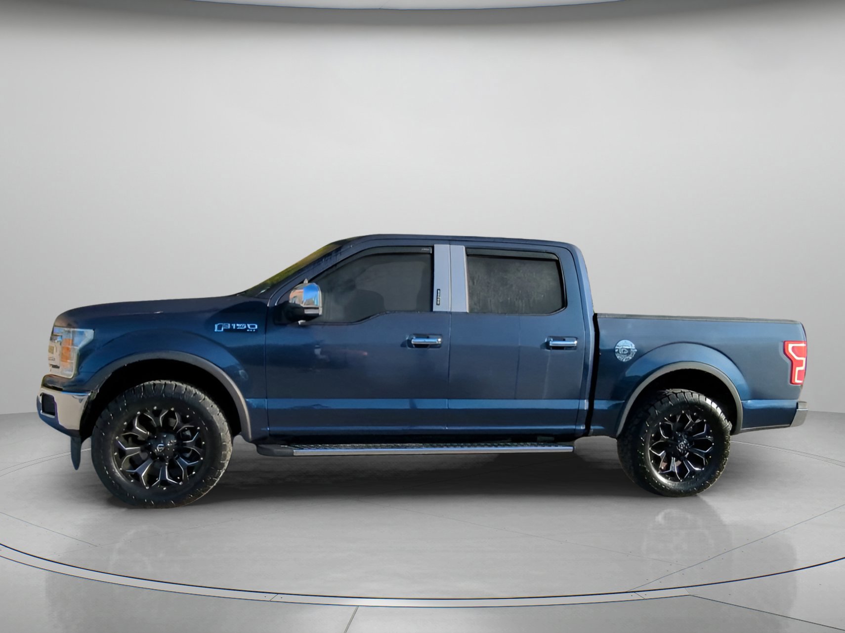 Certified 2019 Ford F150 XLT w/ Equipment Group 302A Luxury image 8