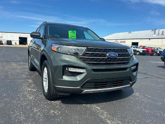 Certified 2023 Ford Explorer XLT w/ Equipment Group 202A AWD/4WD image 3