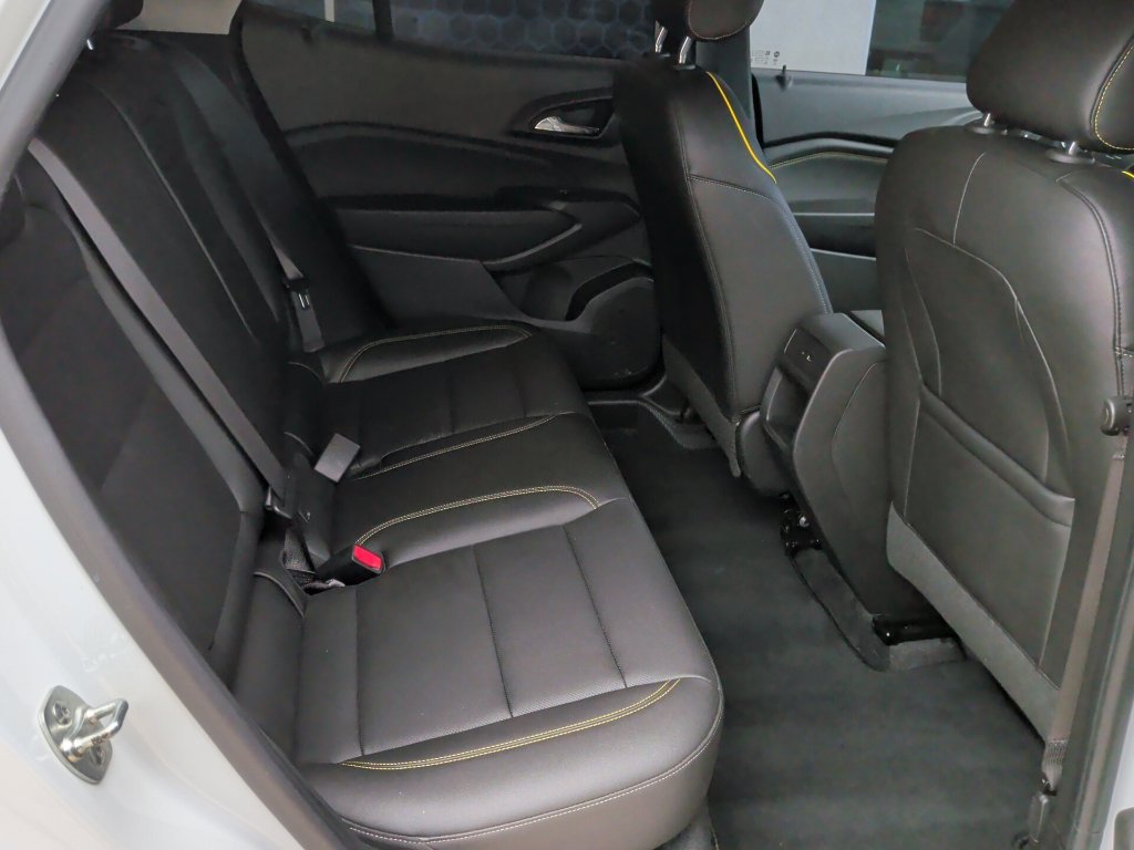 Used 2025 Chevrolet Trax ACTIV w/ Driver Confidence Package FWD image 15