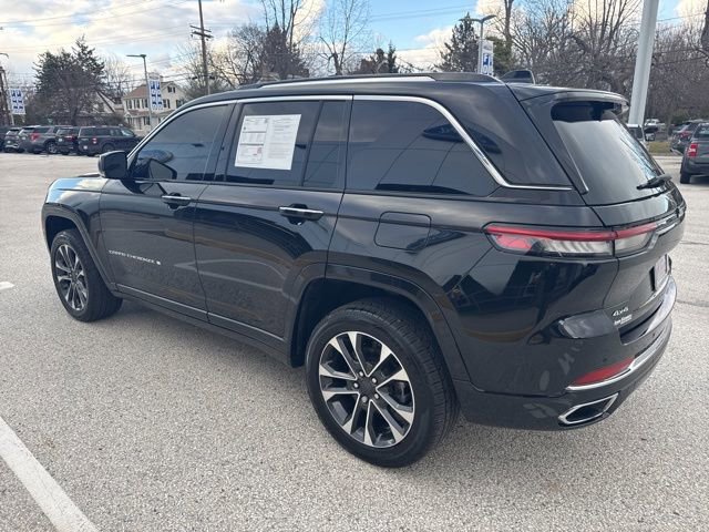 Used 2022 Jeep Grand Cherokee Overland w/ Luxury Tech Group IV image 3