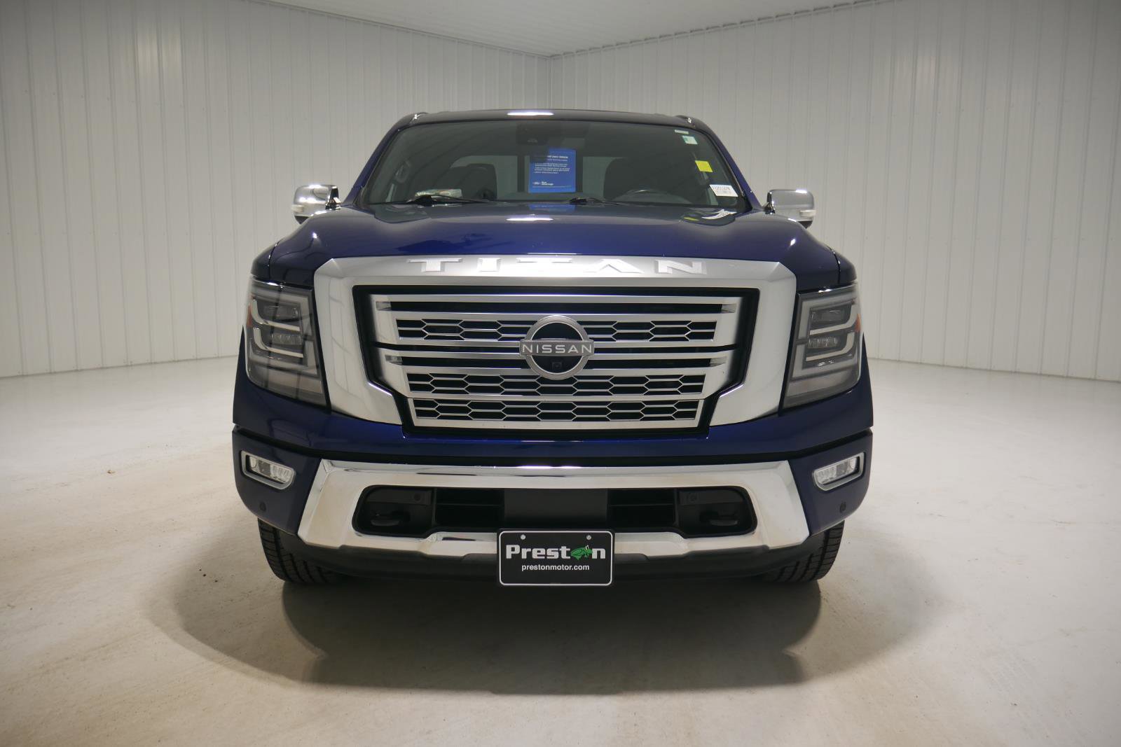 Used 2023 Nissan Titan Platinum Reserve w/ Moonroof Package image 2