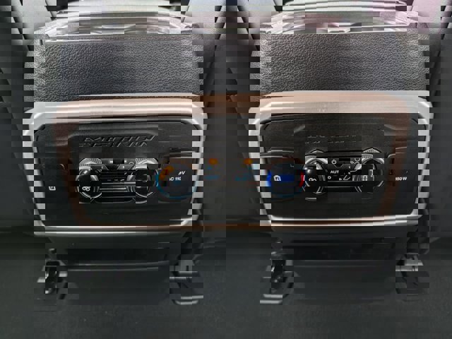 Certified 2024 Ford Expedition XLT image 27