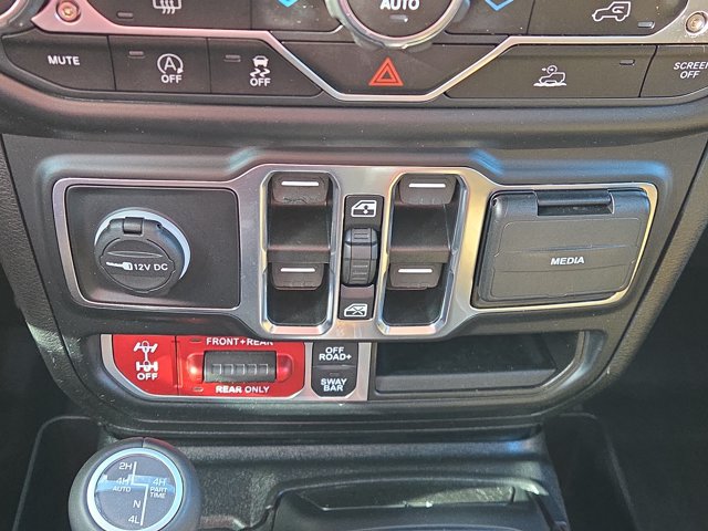 Used 2022 Jeep Gladiator Rubicon w/ LED Lighting Group AWD/4WD image 27