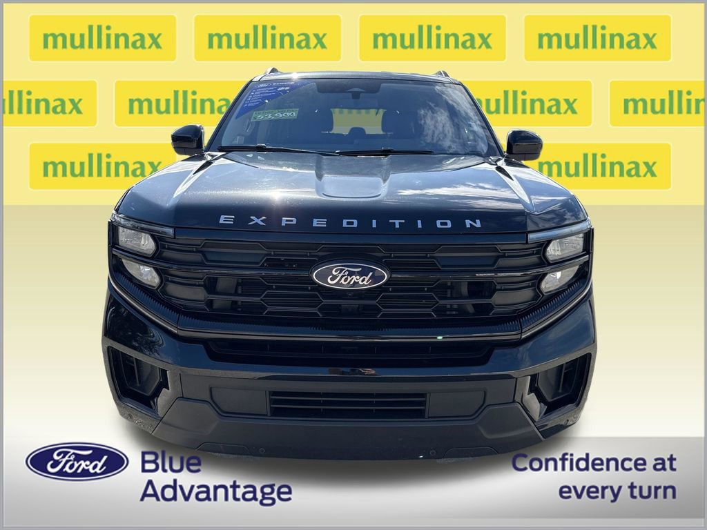 Certified 2025 Ford Expedition Active image 11