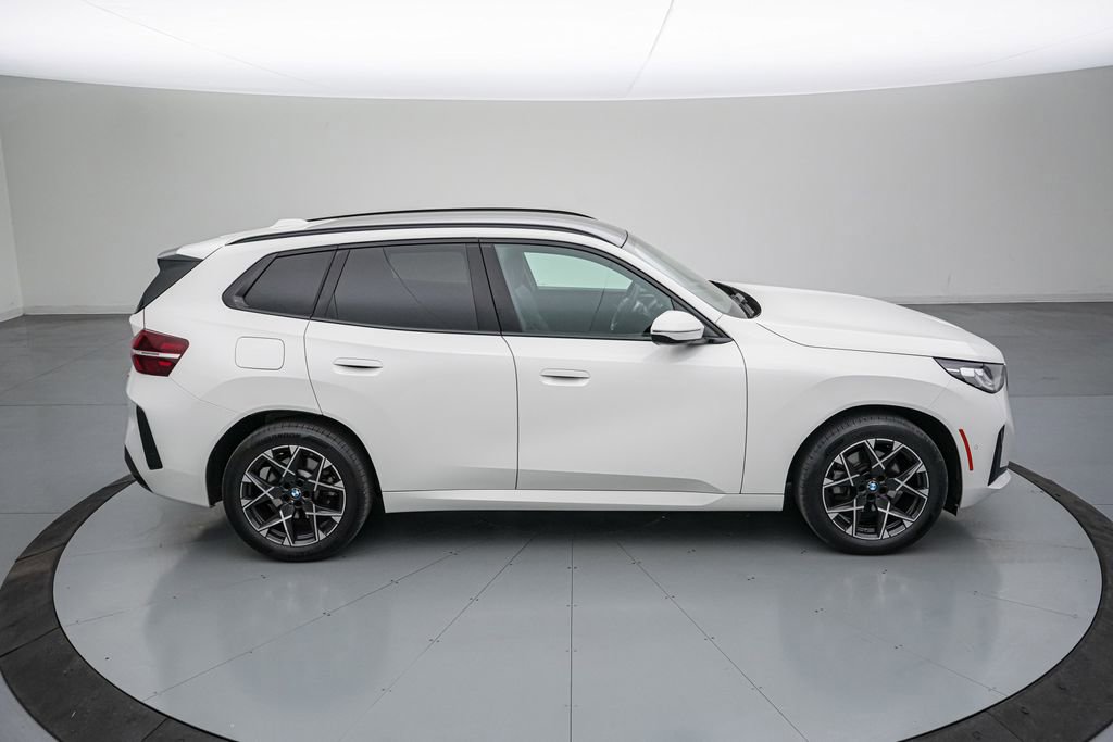 Used 2025 BMW X3 xDrive30 w/ Premium Package AWD/4WD image 4