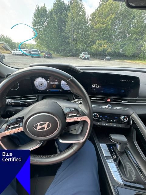 Used 2025 Hyundai Elantra SEL FWD image 11