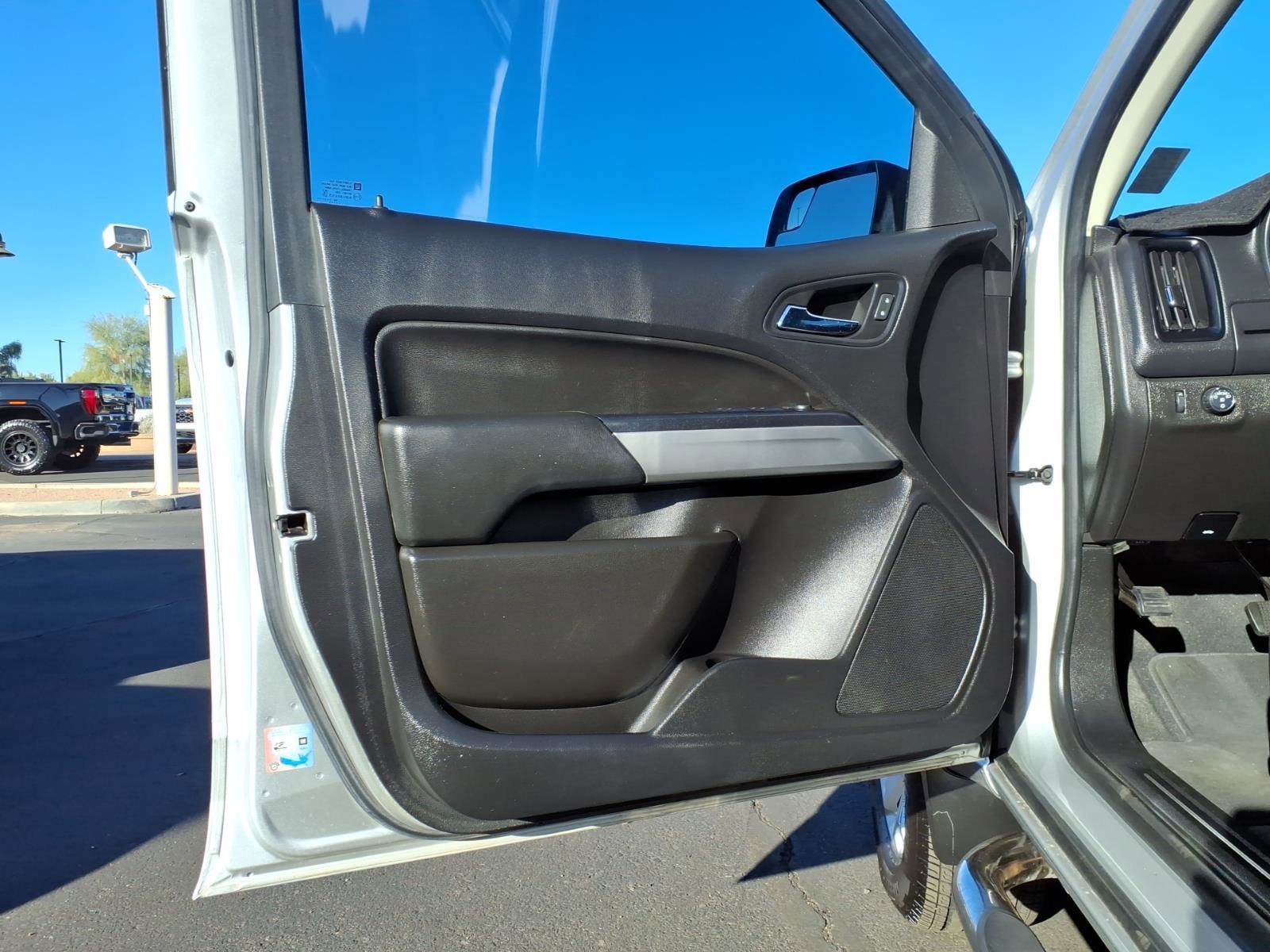 Used 2019 Chevrolet Colorado LT w/ LT Convenience Package image 21