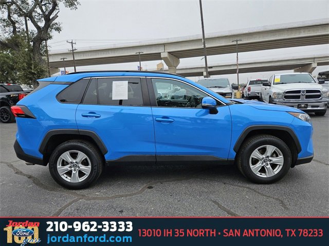 Used 2021 Toyota RAV4 XLE image 6