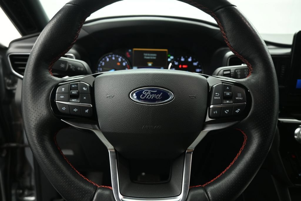 Certified 2023 Ford Explorer ST-Line w/ Class IV Trailer Tow Package RWD image 13