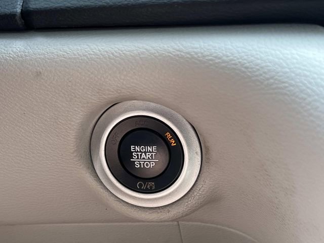 Used 2019 Chrysler Pacifica Touring-L Plus FWD image 30