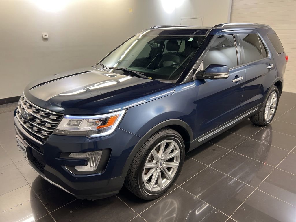 Certified 2017 Ford Explorer Limited FWD image 3