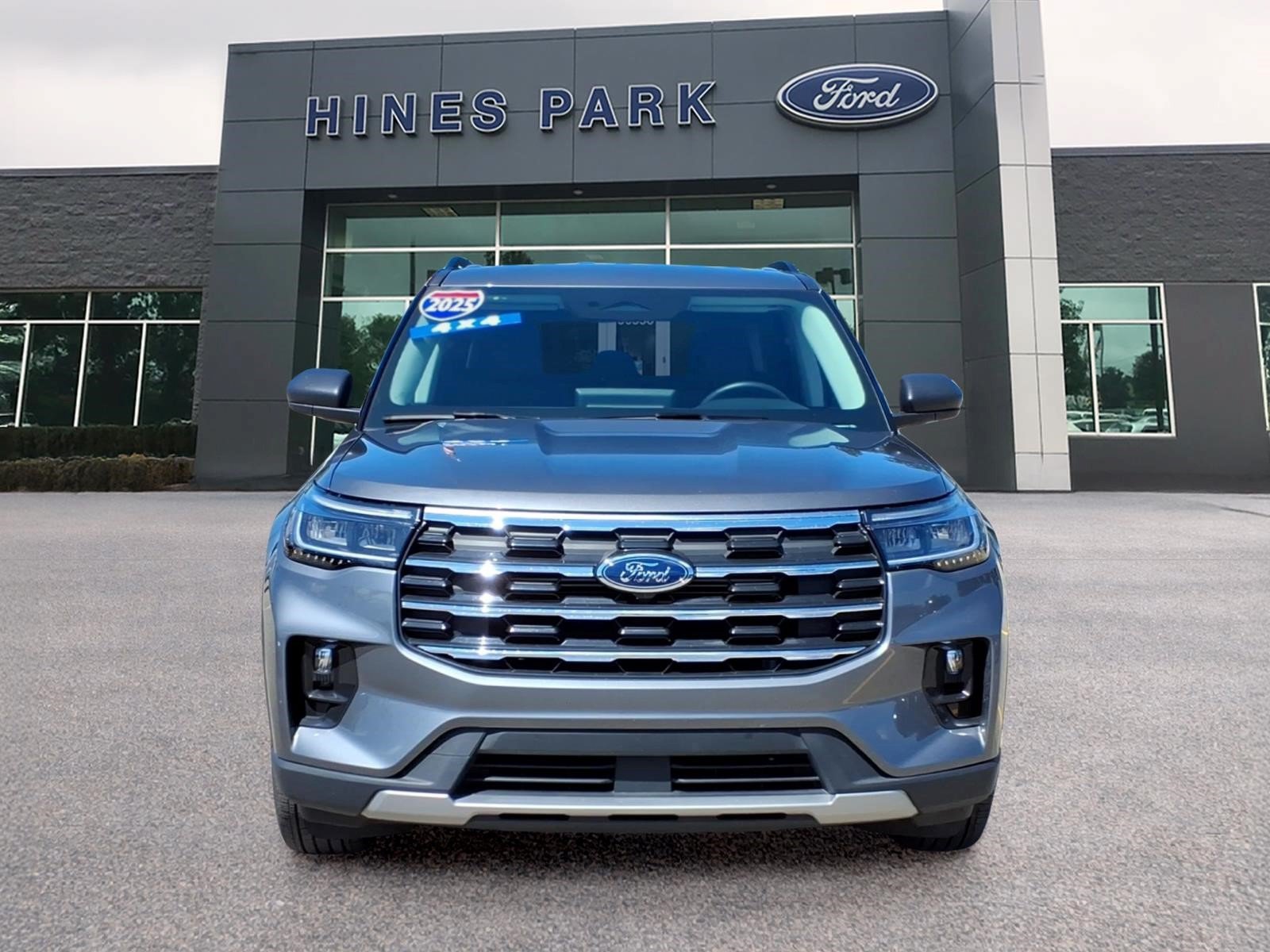 Certified 2025 Ford Explorer Active w/ Active Comfort Package AWD/4WD image 2