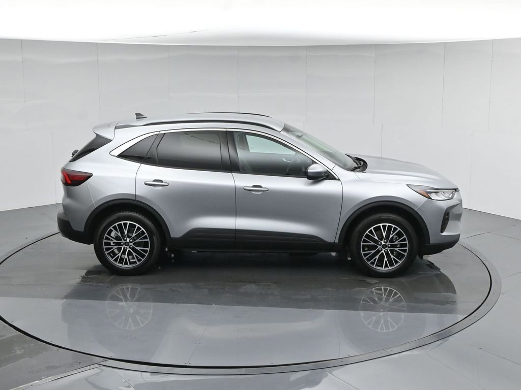 Certified 2023 Ford Escape SE image 14
