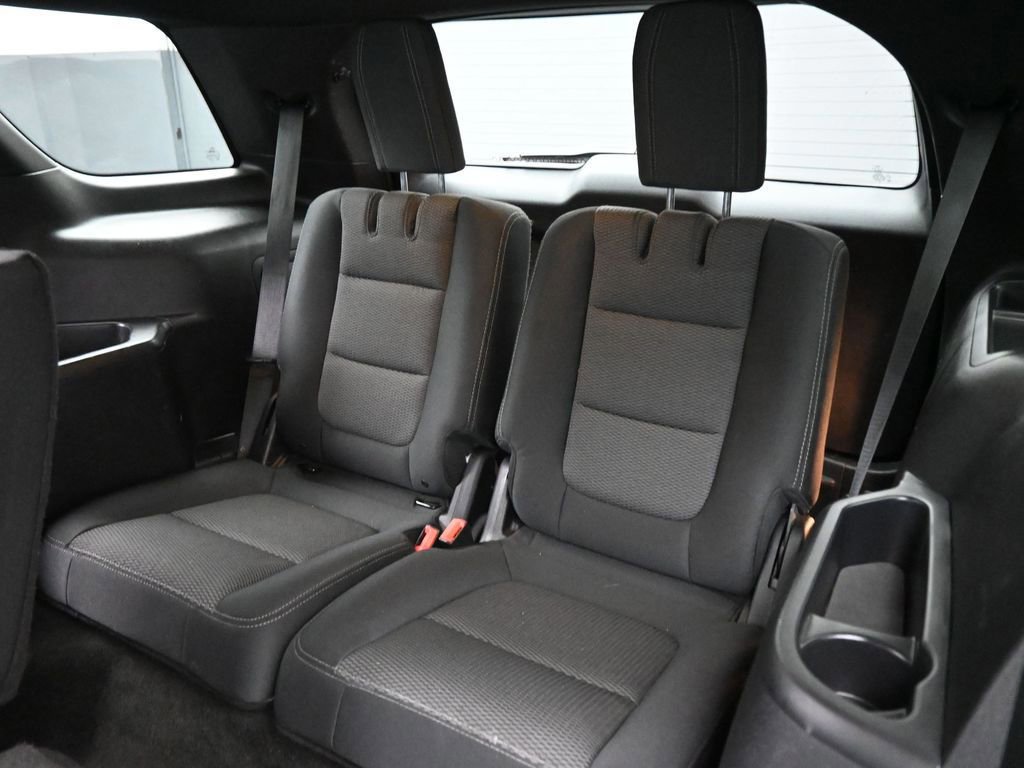 Certified 2017 Ford Explorer XLT image 47
