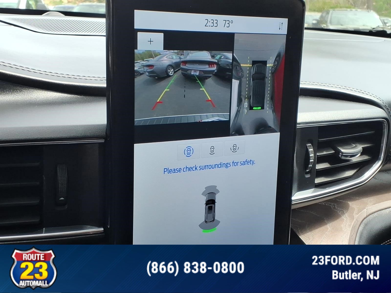 Certified 2023 Ford Explorer Platinum w/ Technology Package AWD/4WD image 17